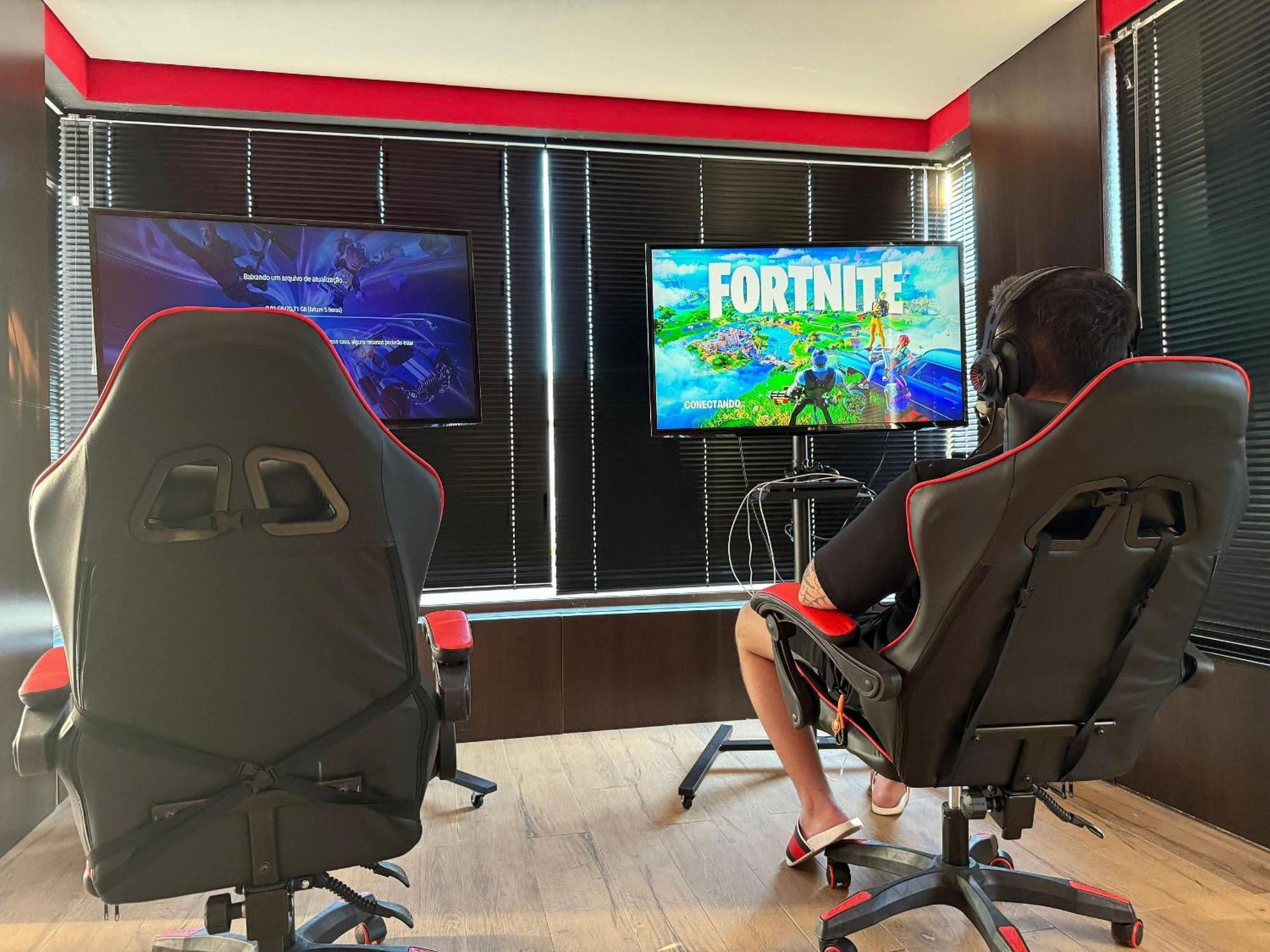 Apartdamani - Aptos Por Temporada No Centro Foz do Iguaçu Kültér fotó